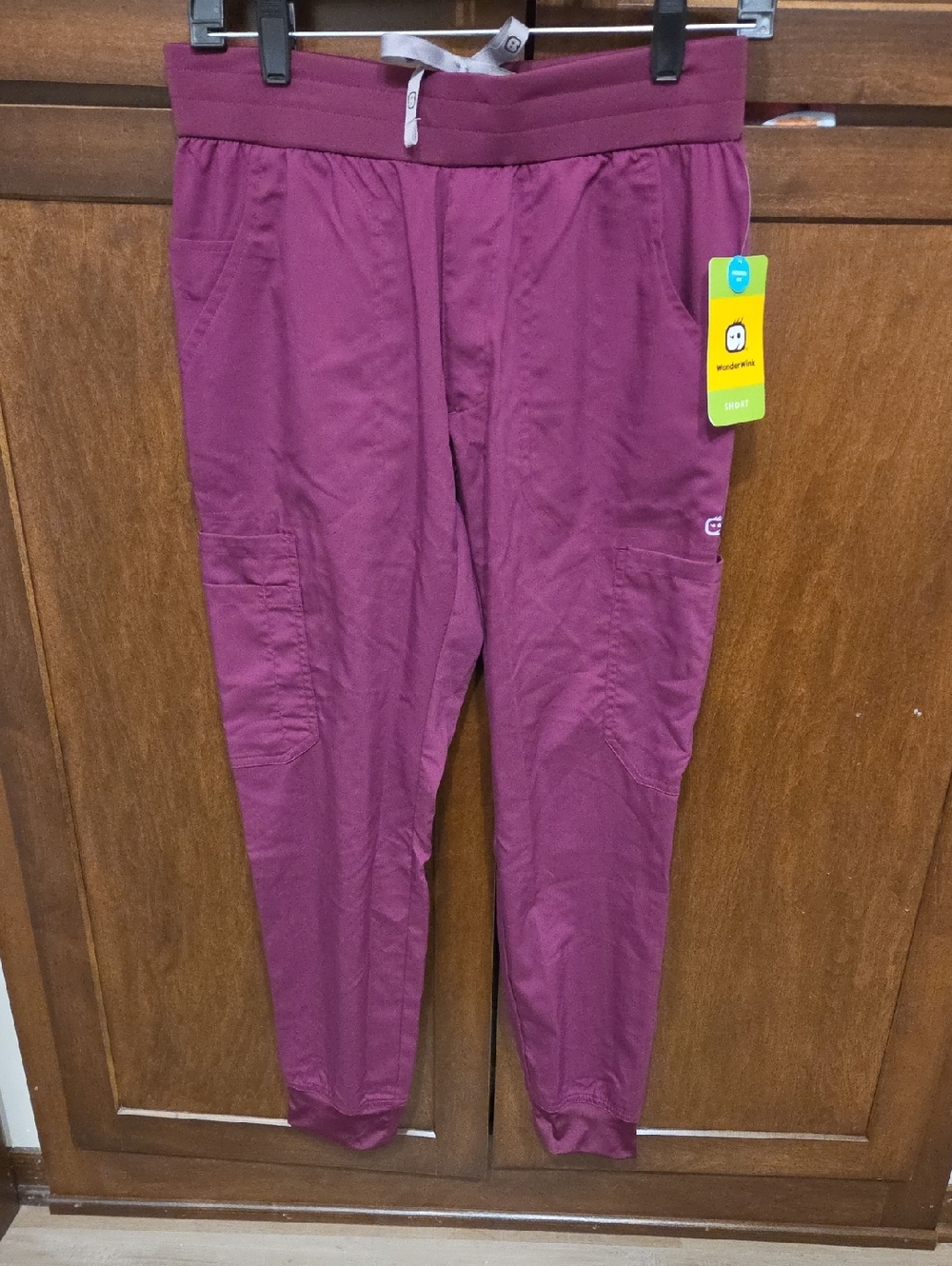 WonderWink Mens Short Wine Cargo Joggers